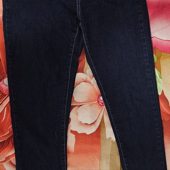 Women jean - Picture 4 of 7